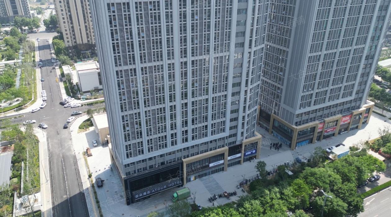 槐荫区 西客站 地平甲第时代 毛坯 1500m² 1300万