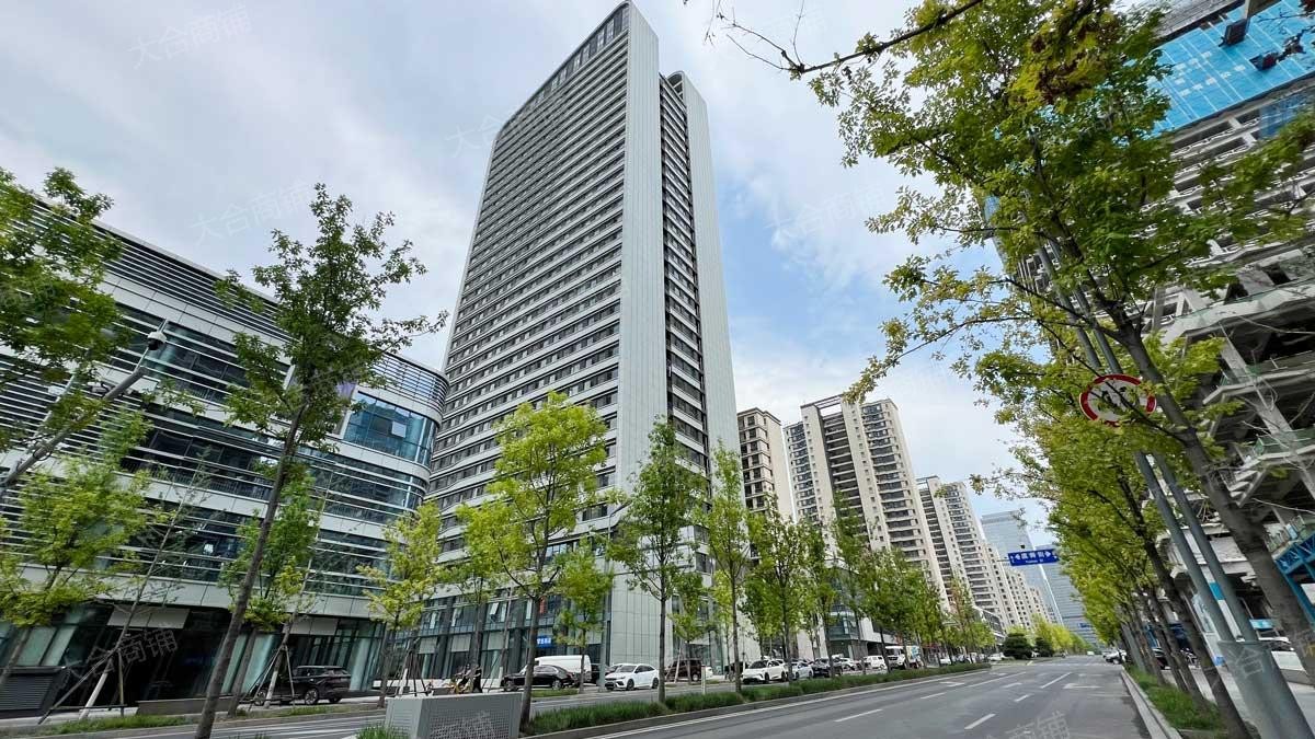 历下区 CBD绿地天寓 商务公寓 1070m² 1080万 临商圈