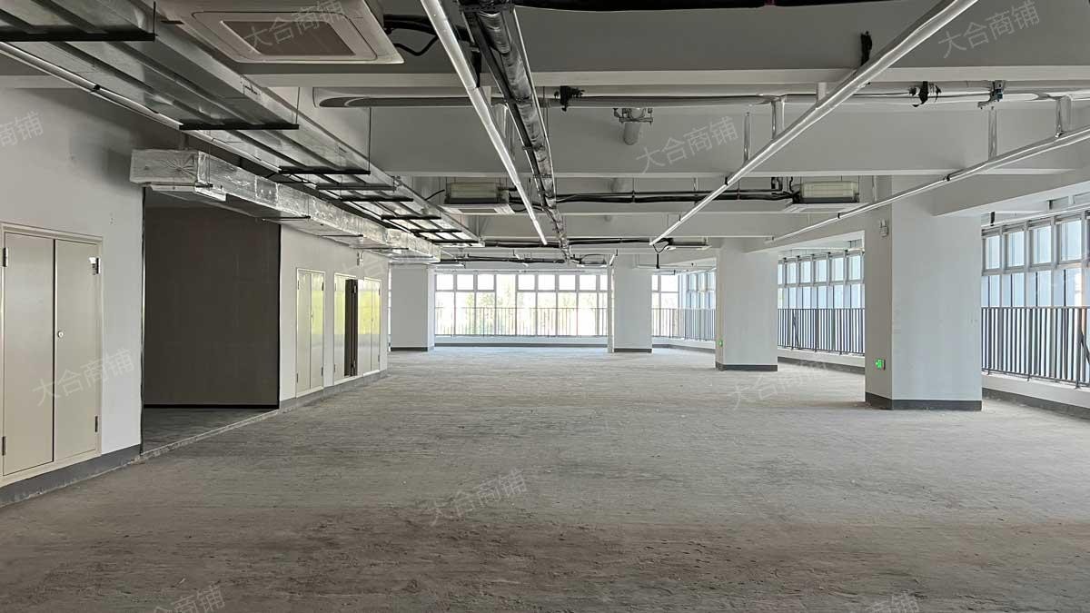 高新区 工业南路 高新万达对面 纯写字楼 整层出售 880m² 1000万