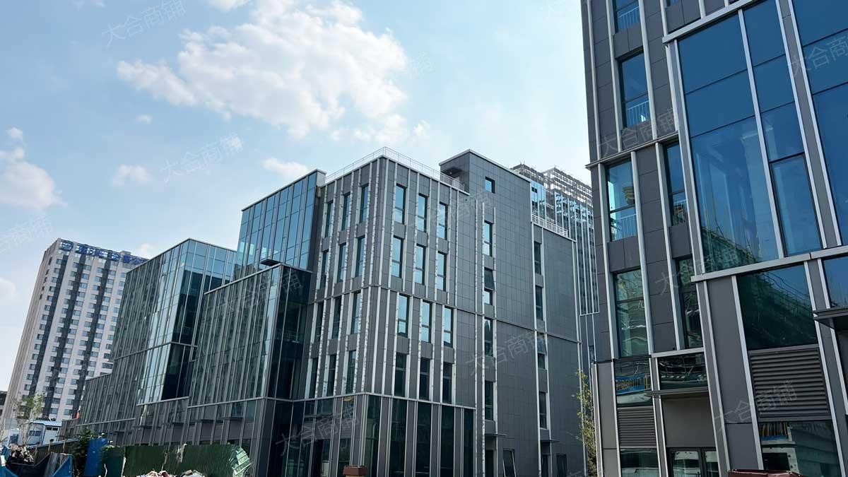 历城区 唐冶北村 双碳产业园 沿街独栋 4227m² 4700万 带露台