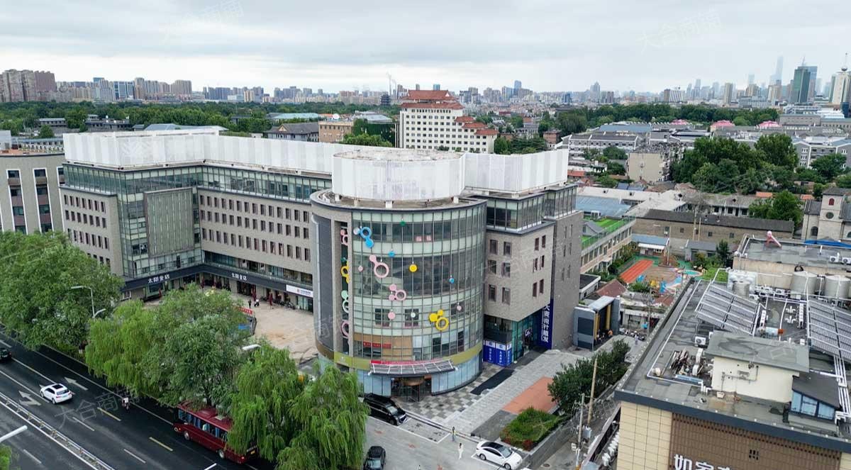 历下区 趵突泉北路 沿街独栋 2800m² 7200万 带停车场带露台