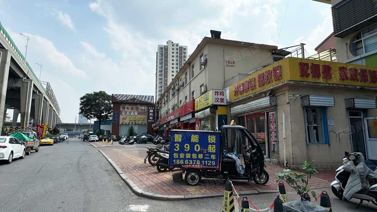 历城区 二环东路 全福立交南 商业街店铺  2300㎡ 2500万 能停车