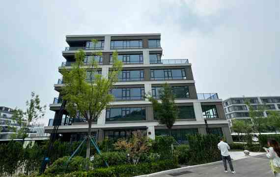 济南整层写字楼：高效办公新选择，助力企业腾飞
