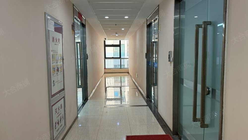 历下区 工业南路 山钢新天地 纯写字楼 255m² 255万 精装修