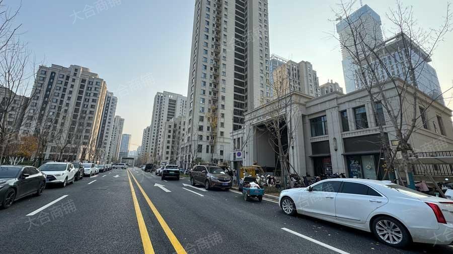 历下区 天辰路 绿地中央公馆 社区独栋 640m² 1600万