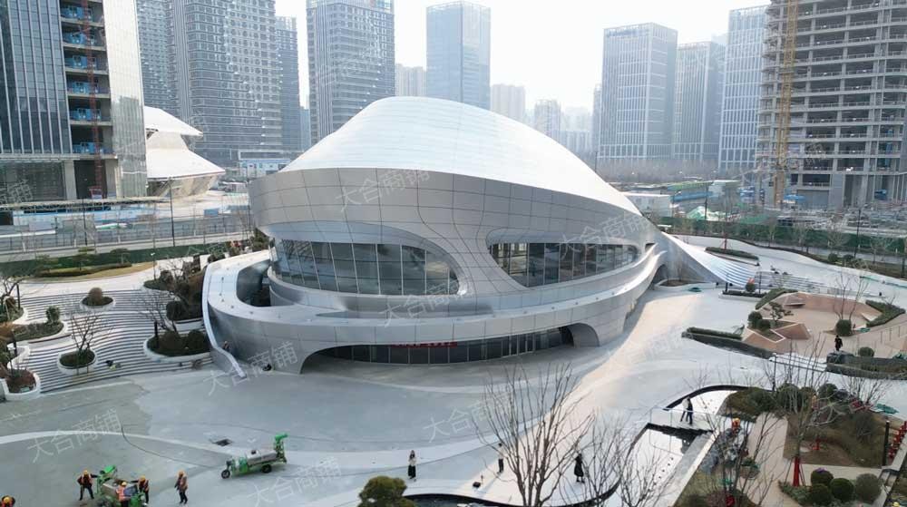高新区 经十路 汉峪金谷 沿街独栋 3800m² 1个亿