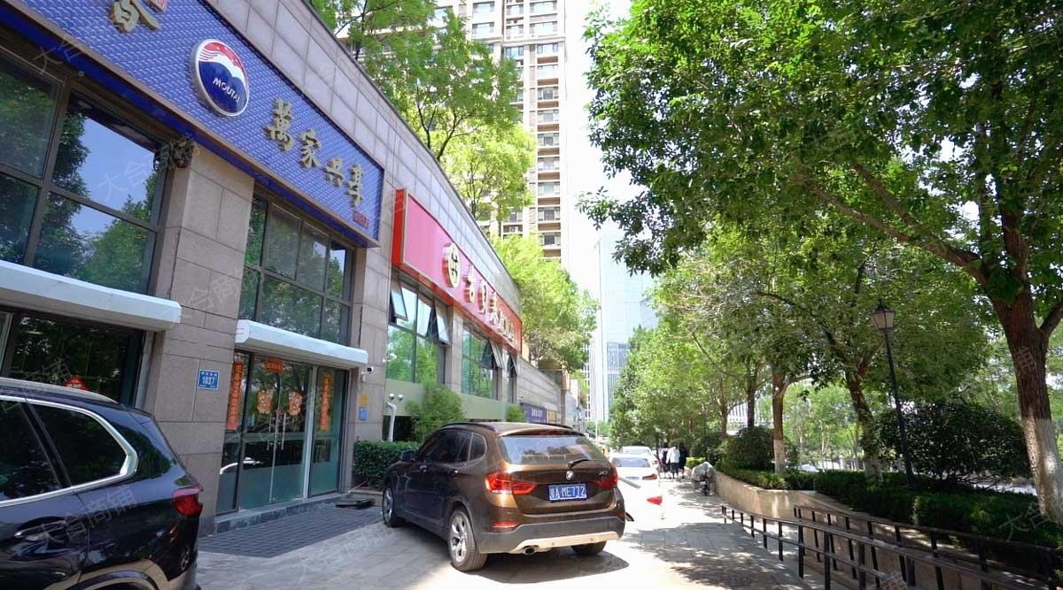高新区 舜奥华府 茅台专卖店 社区底商 165m² 年租金14万 带停车场