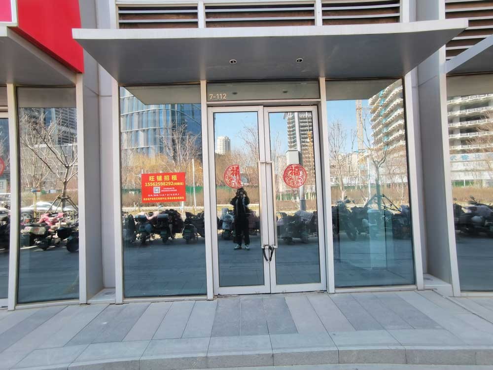 历下区 天辰路 国际金融城北区 写字楼底商 125m² 年租金8万