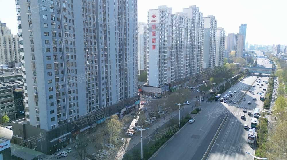 槐荫区 经十路 山钢凯旋新城 住宅底商 纯一层 600m² 年租65万 能停车