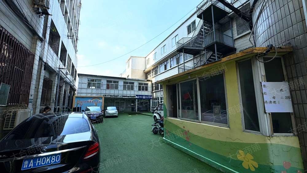 槐荫区 经十路 城管大院 沿街独栋 2900m² 年租金150万 带院子