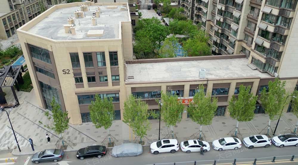 历城区 坝王路 天鸿万象东方 住宅底商 183m² 年租金6万 能餐饮