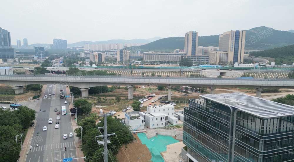 历城区 旅游路 铁投仁恒河滨城 整栋写字楼 20000m² 2亿