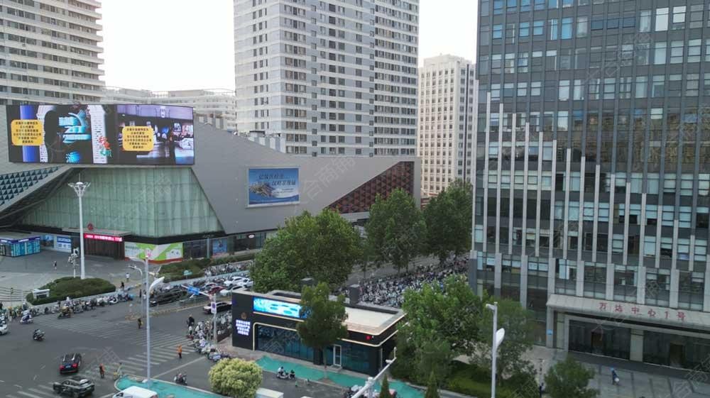 历下区 工业南路 高新万达 纯写字楼 300m² 300万 能停车